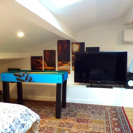 Apartment Family Cocoon Near The Sea